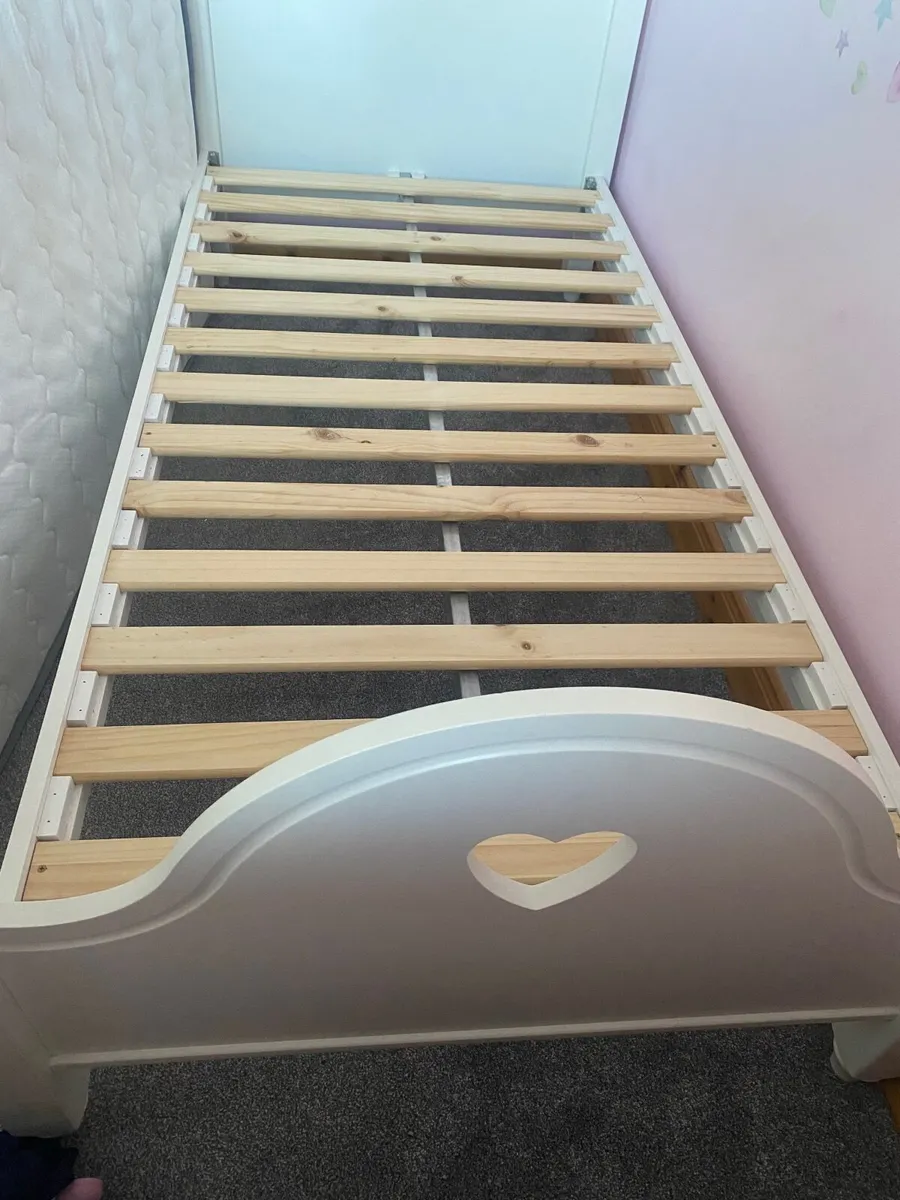 Child’s single bed and mattress - Image 3