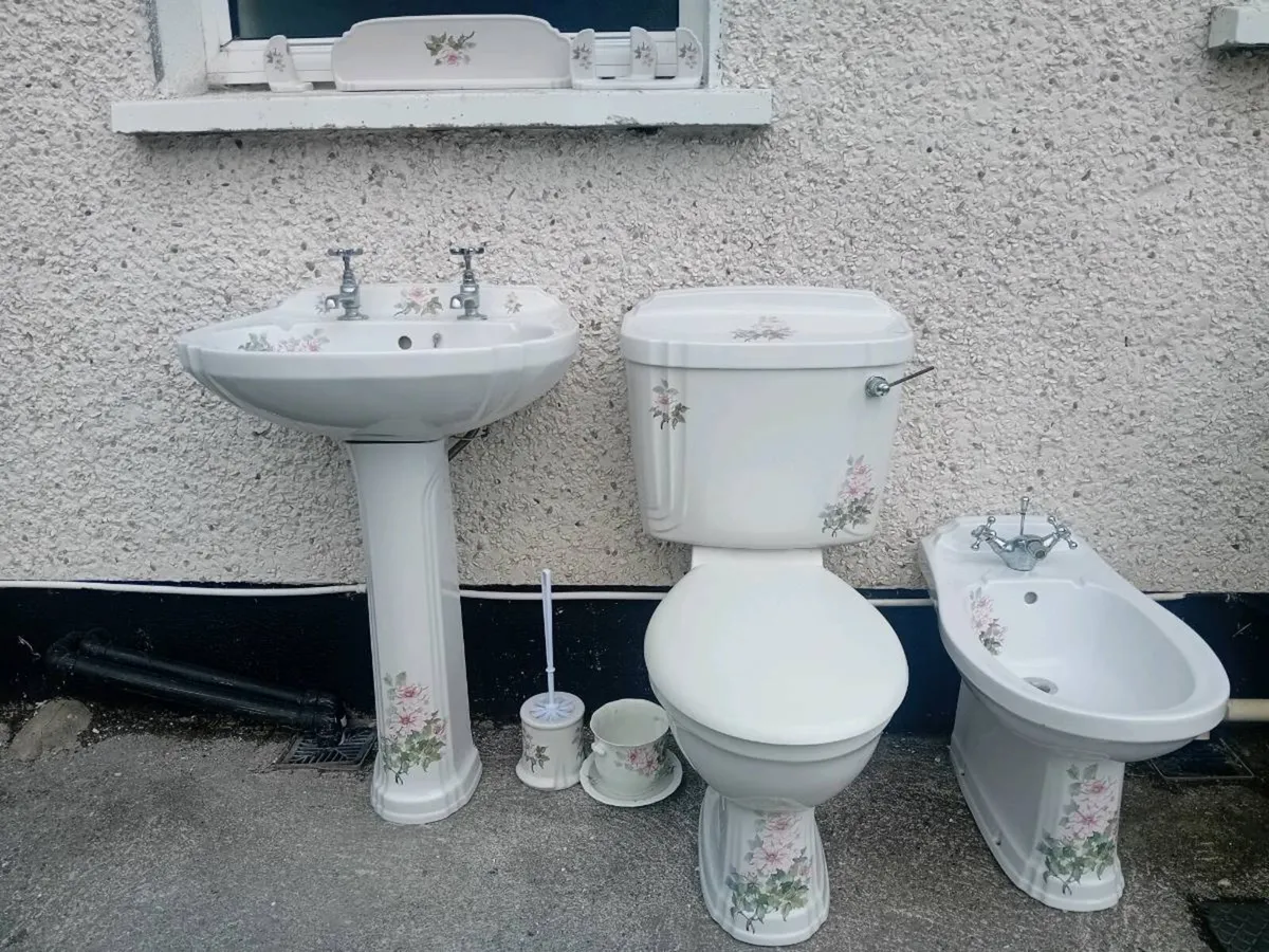 Bathroom matching set