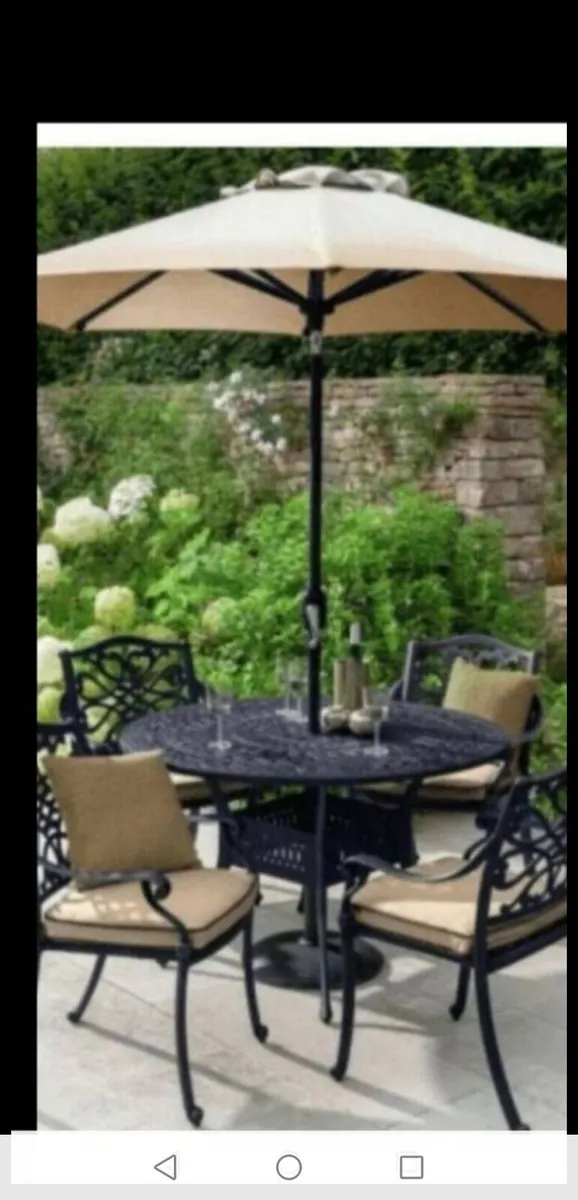 SALE*** Demo Hartman 4 Seater Cast Aluminium Set