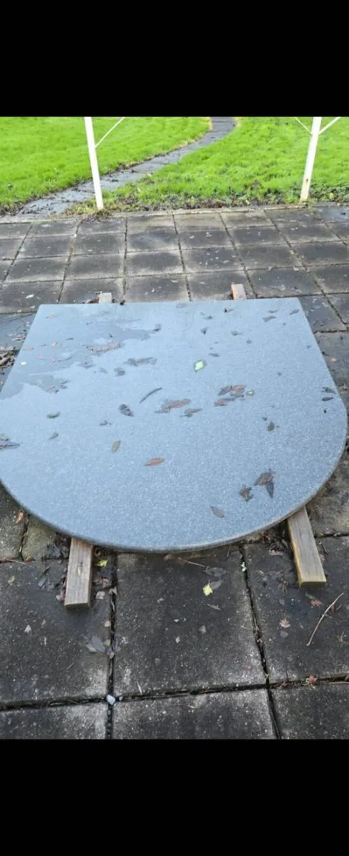 Granite slab - Image 1