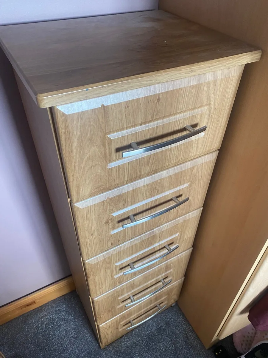 Bedroom Storage unit - Image 1