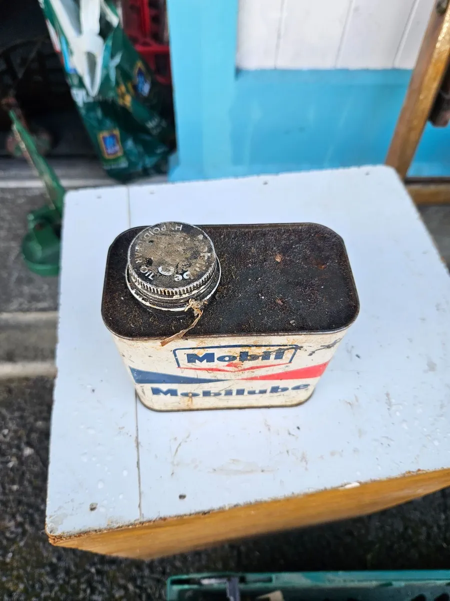 Vintage Mobil Oil Tin - Image 2