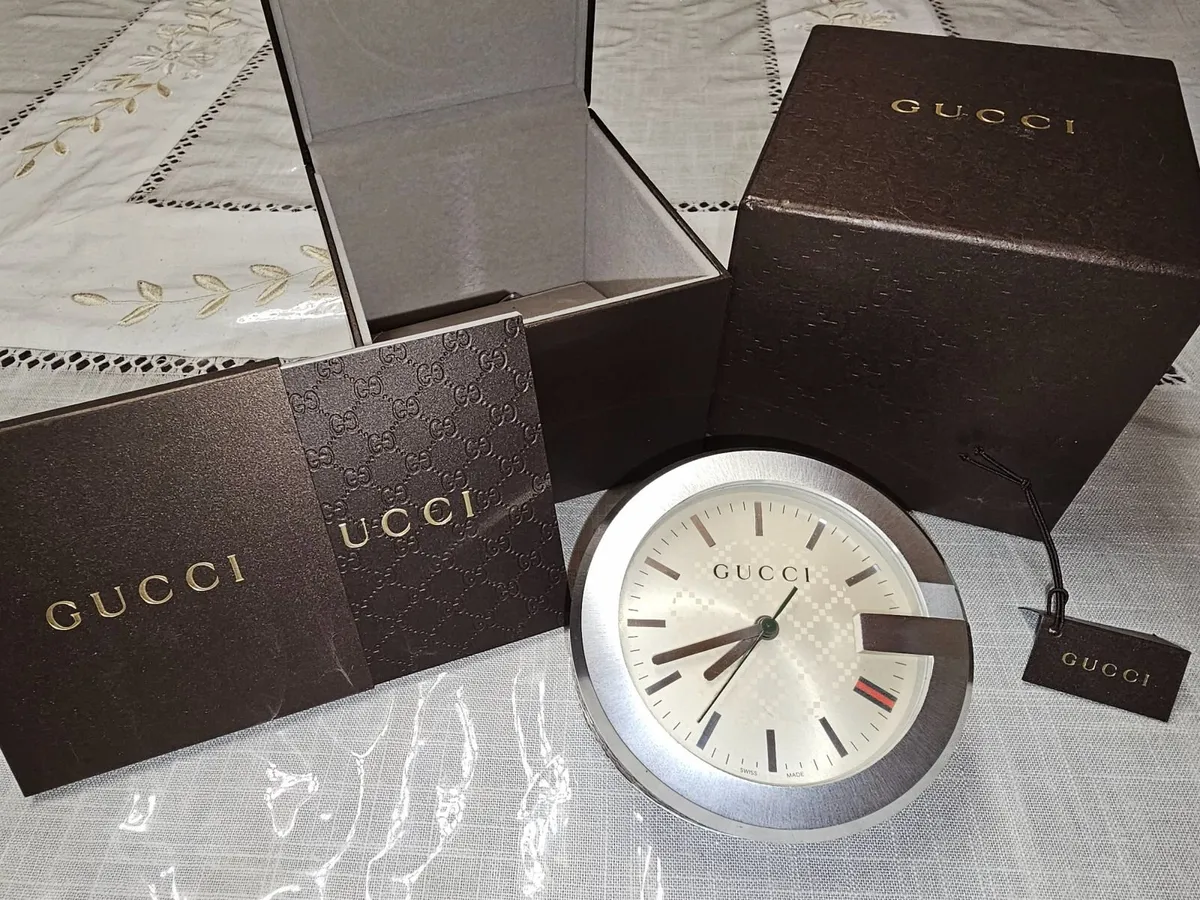 Gucci Analog Quartz Men Table Clock Vintage Origin - Image 3