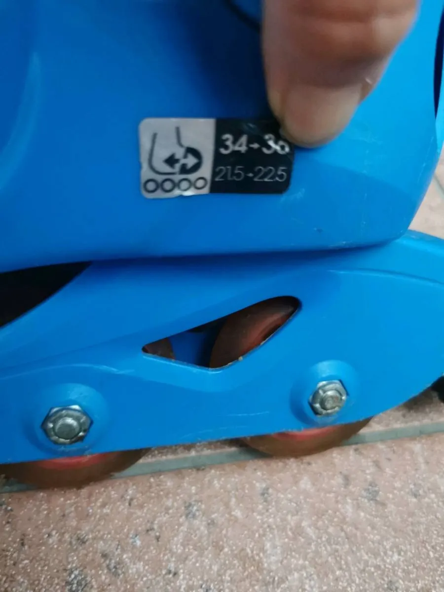 Decathlon OXELO Play 3 Inline Skates / Rollers - Image 2
