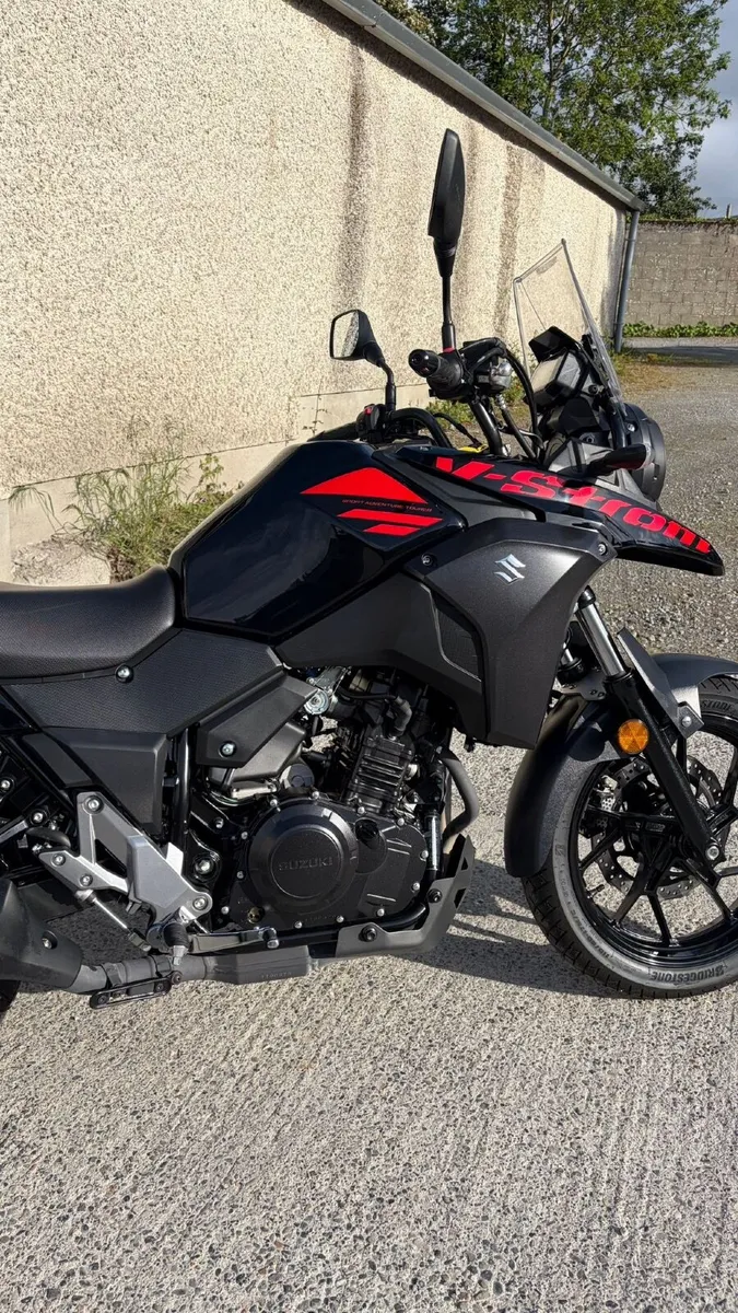 Suzuki DL250 V-STROM 2019 Low Milage - Image 2