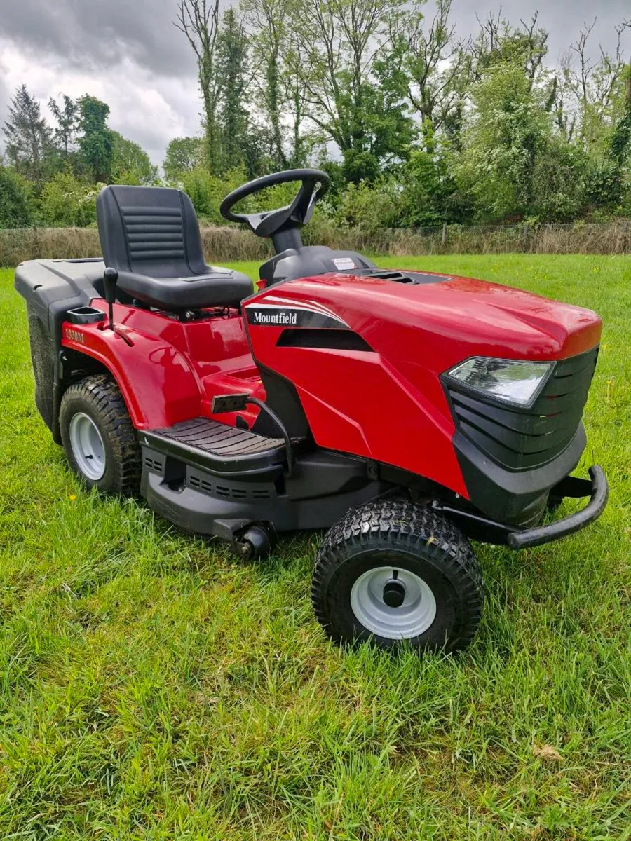 Mountfield Ride On Lawnmower - Image 1