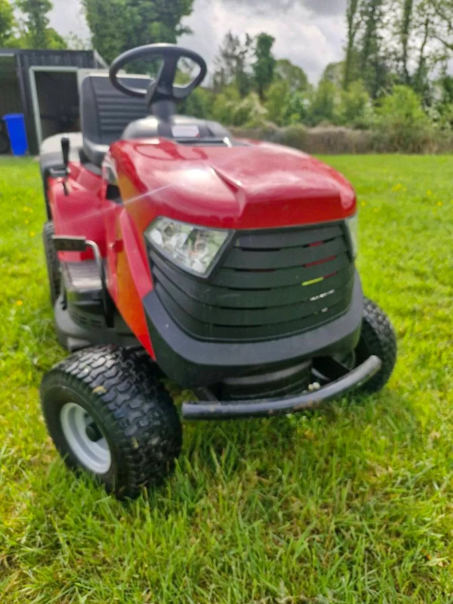 Mountfield Ride On Lawnmower - Image 2