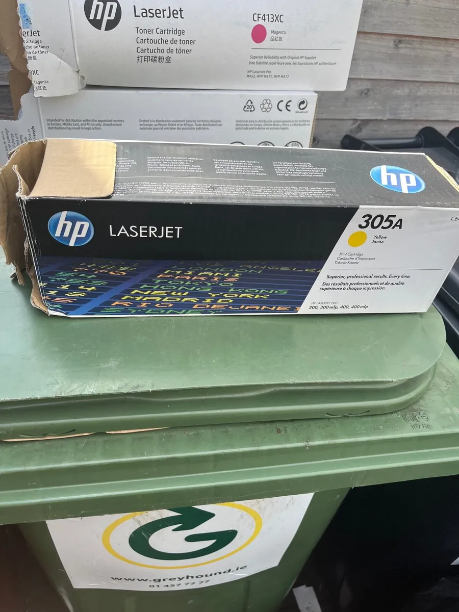 HP 305A Yellow Original LaserJet Toner Cartridge