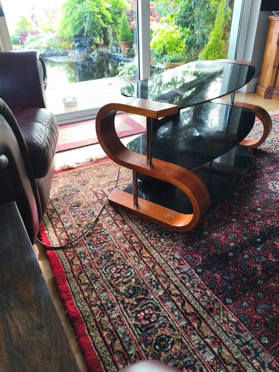 Beautiful TV stand like new,70 Euro bargain - Image 4