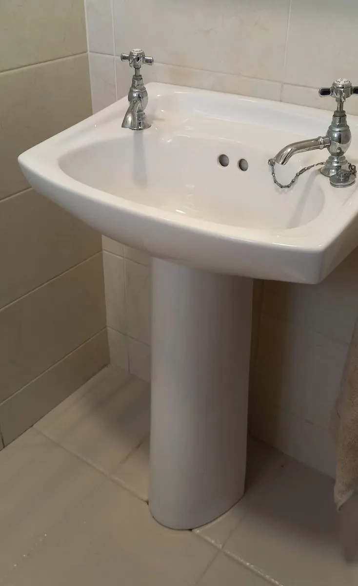 Bathroom Sink - Image 2