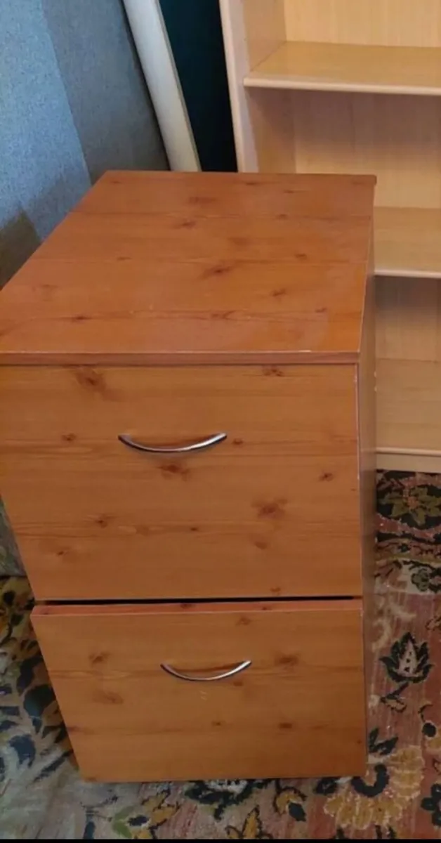Furniture lot - Image 2