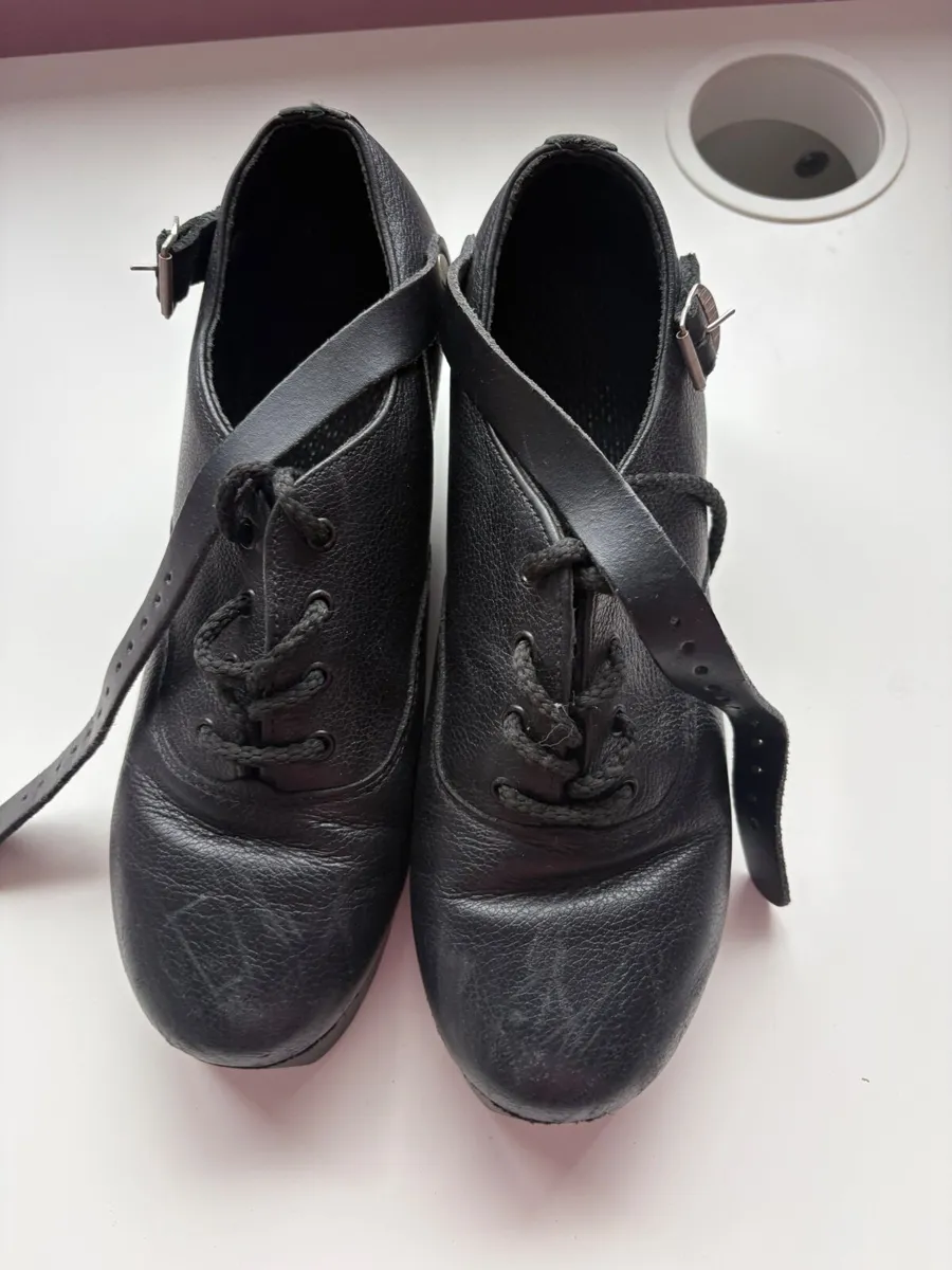 Irish dancing shoes - Image 1