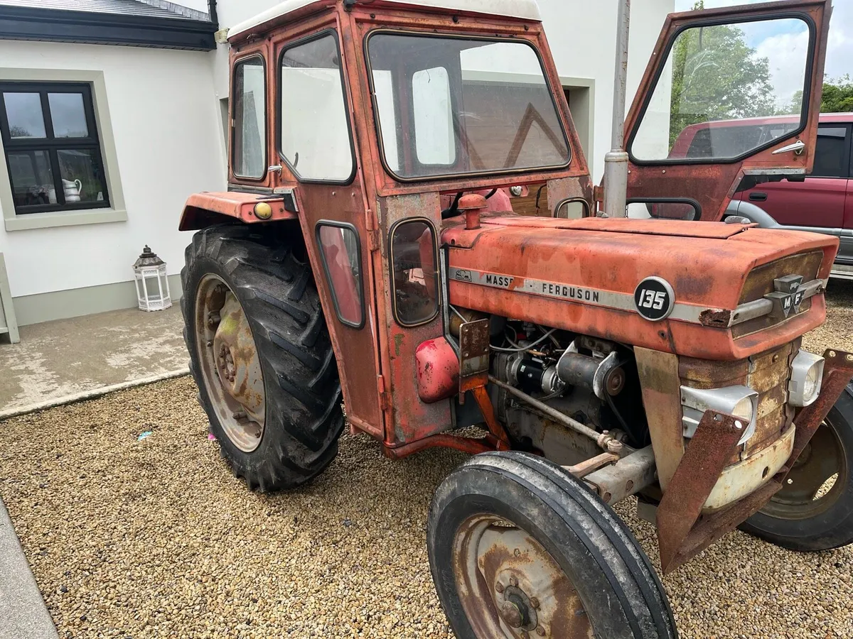 Massey Ferguson 135 - Image 1
