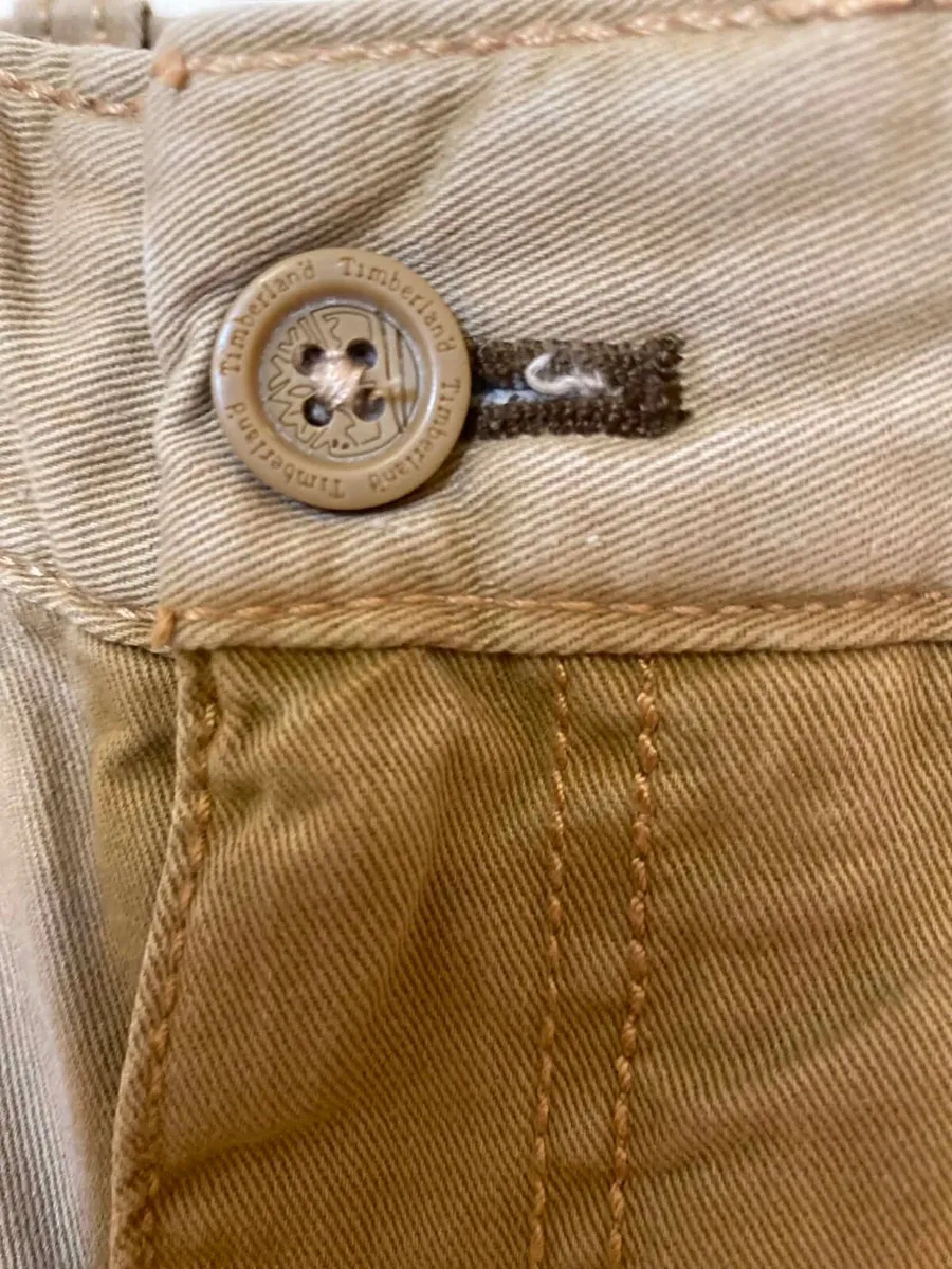 Timberland mens shorts - size 33w - Image 3