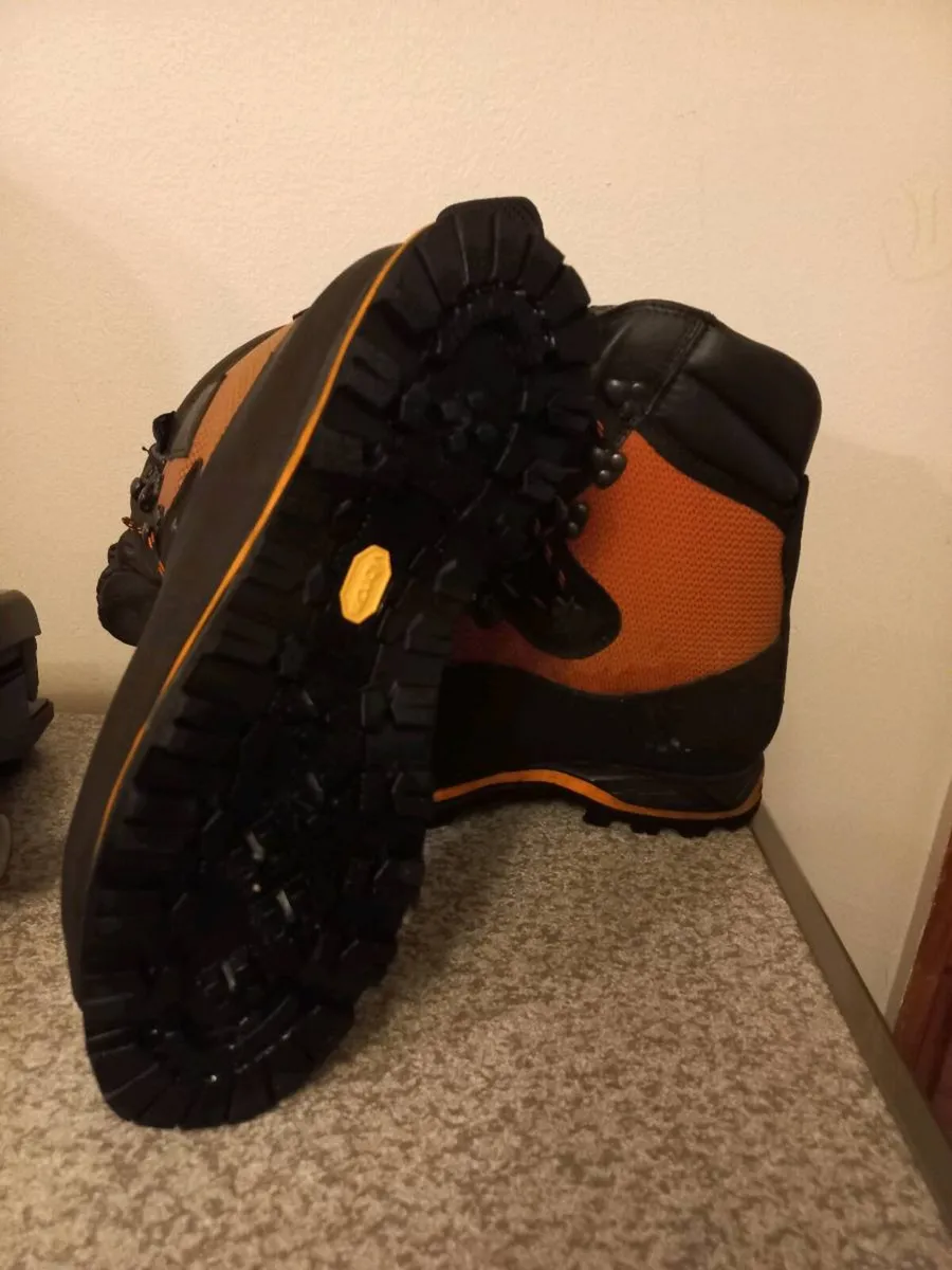 Chainsaw boots level 2-  NEW SIP Grizzlys size 44 - Image 3