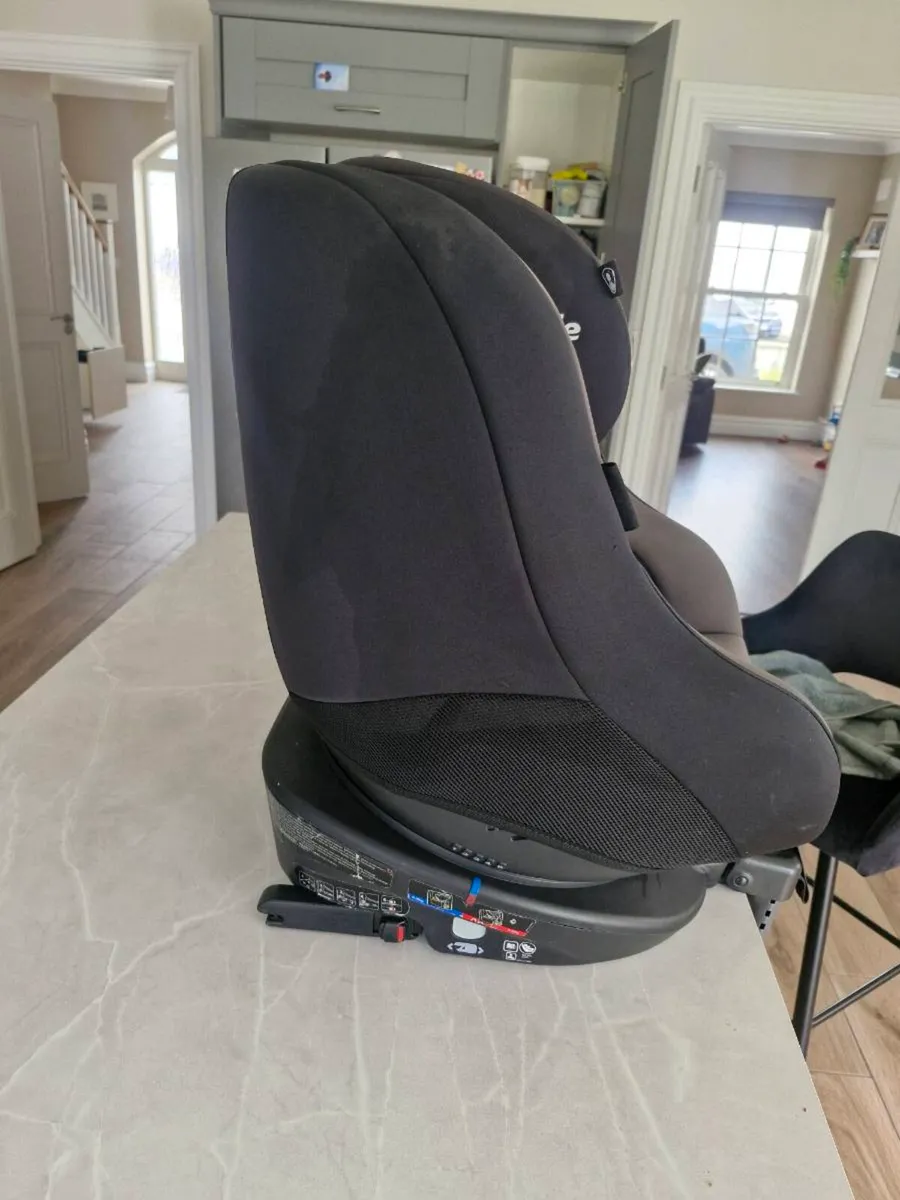 Child Car Seat - Image 3