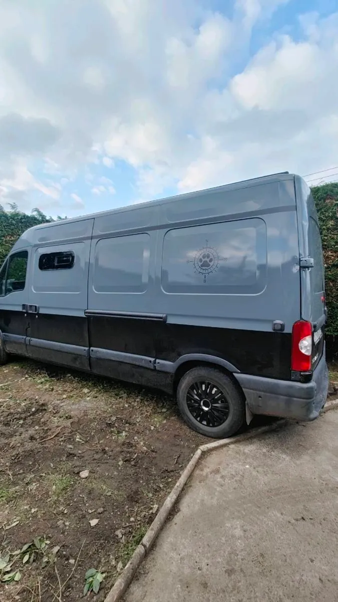 Renault master campervan - Image 2
