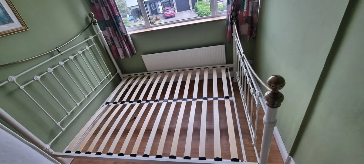 Double Bed and Mattress almost new - Image 3