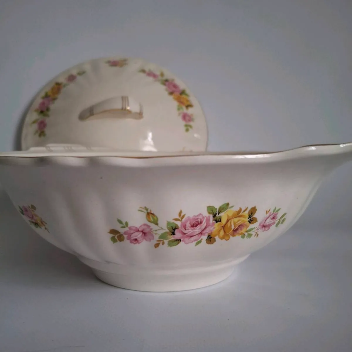 J&G Meakin Lidded Tureen - Image 2