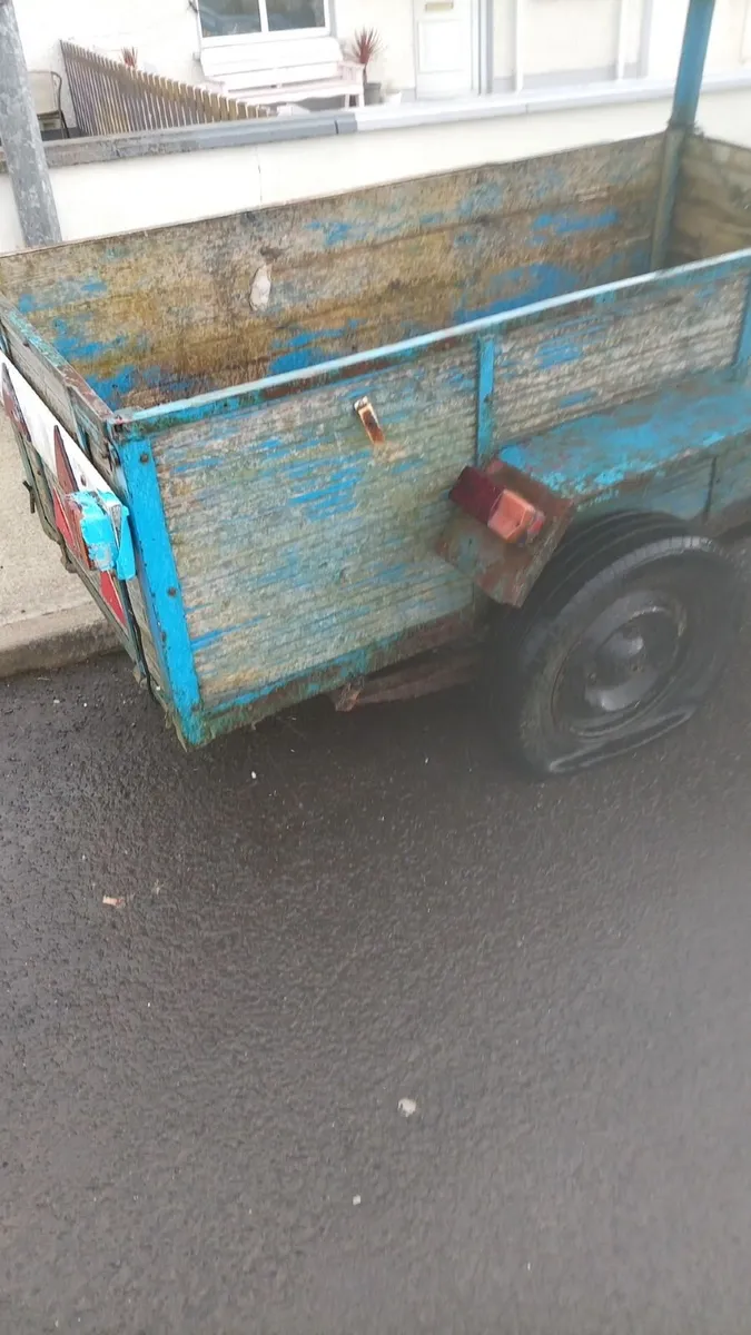 Cár trailer - Image 1