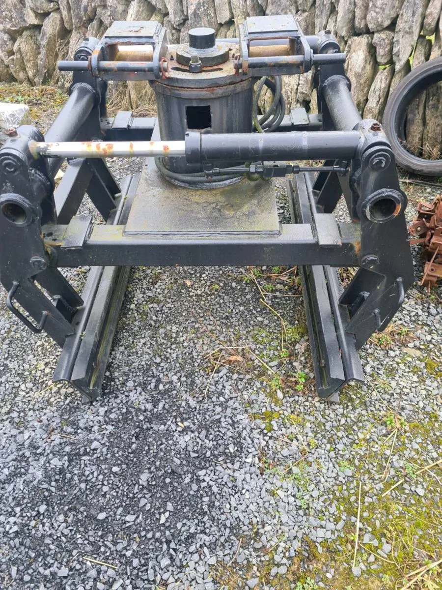 Hydraulic Block Grab - Image 3