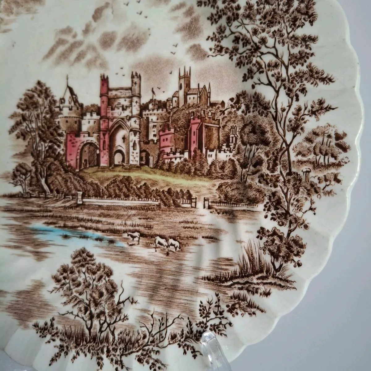 Johnson Bros 'Ancient Towers' Plate - Image 2