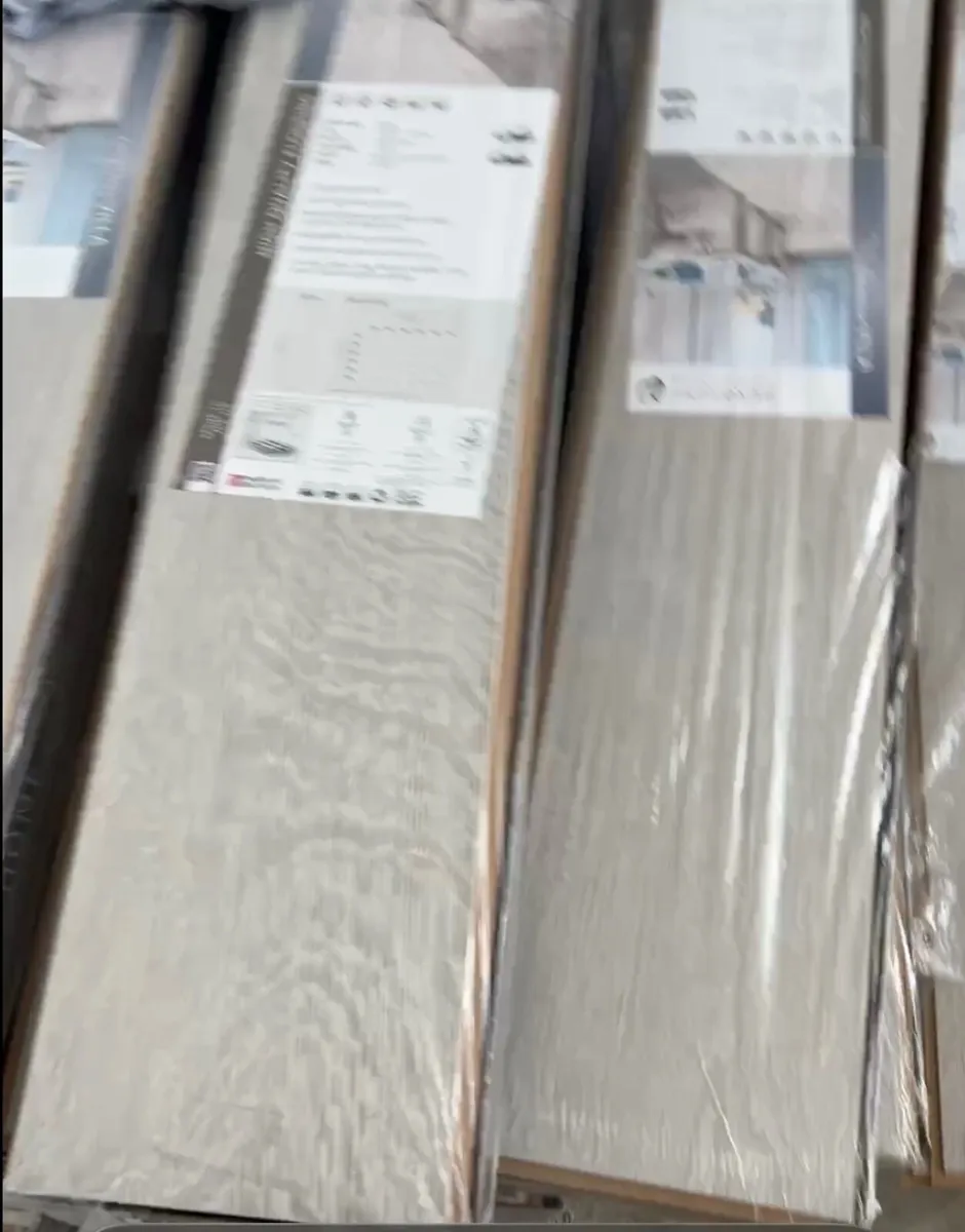 Flooring new - Image 2