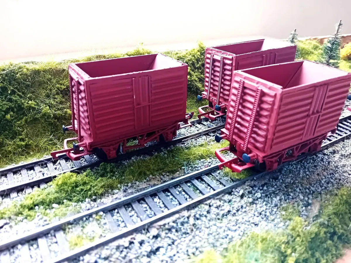 MODEL  RAILWAY  IRISH  BEET  WAGONS - Image 1