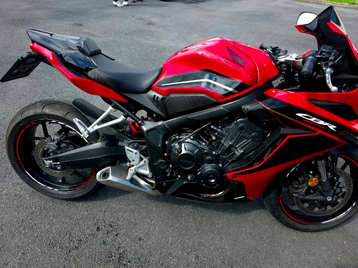 Honda CBR650R - Image 4