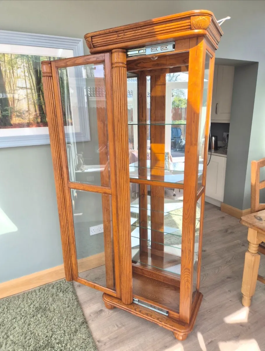 Display Cabinet - Image 1