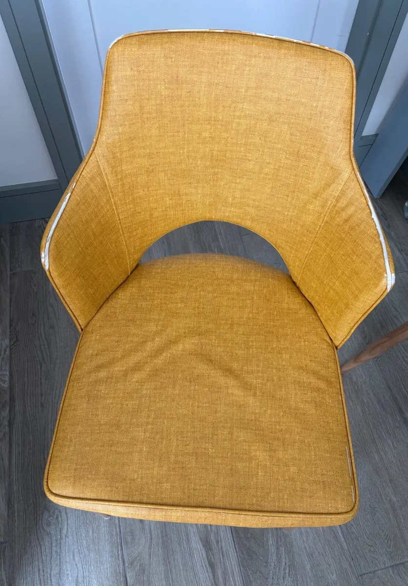 2 Chairs - Image 4