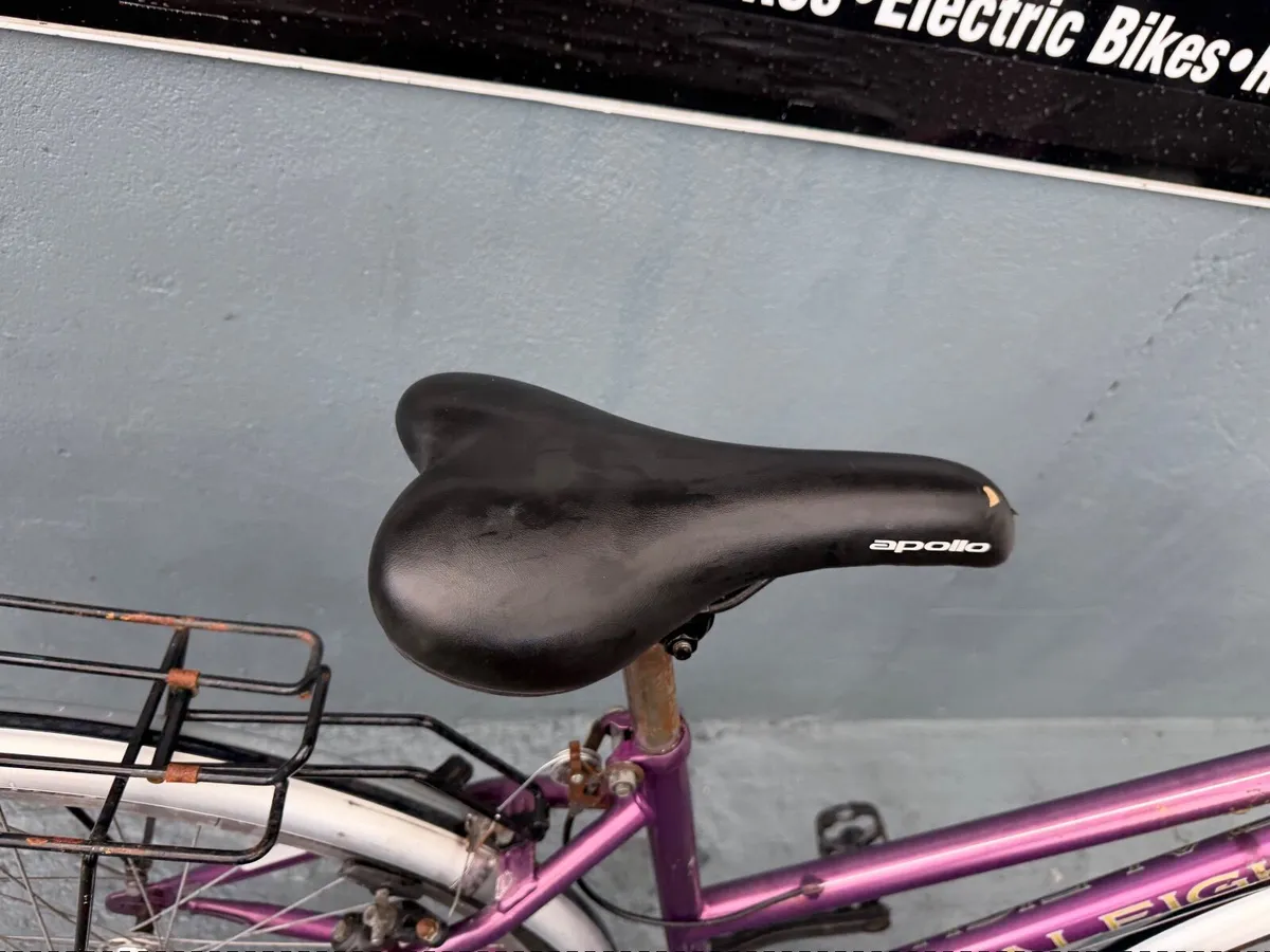 Raleigh hybrid bike - Image 2
