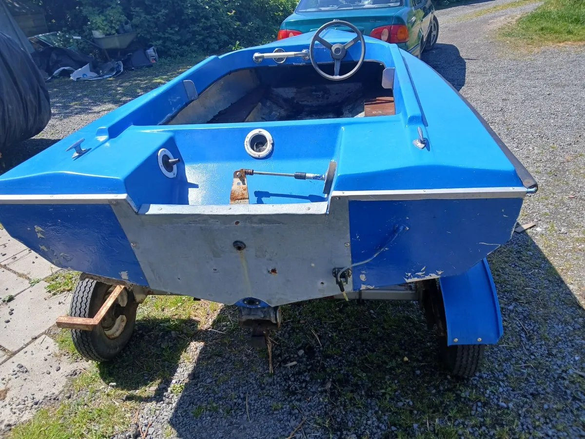 12 ft small tidy boat and trailer - Image 4