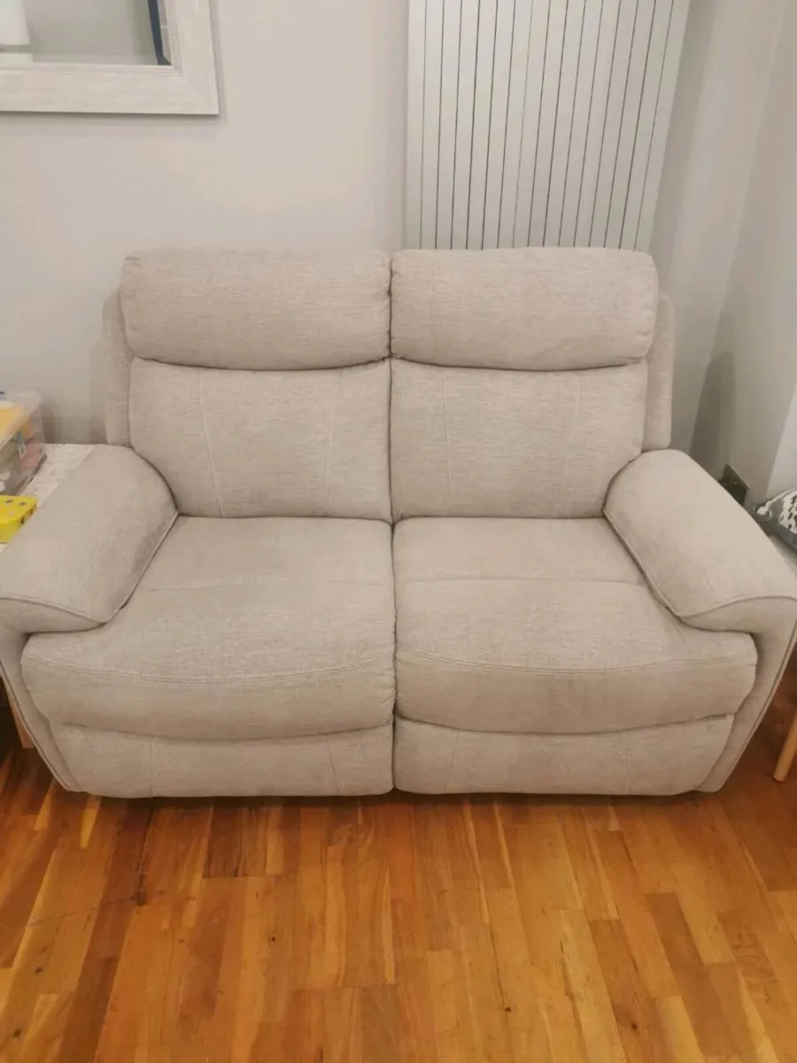 2 Electric reclining couches - Image 4
