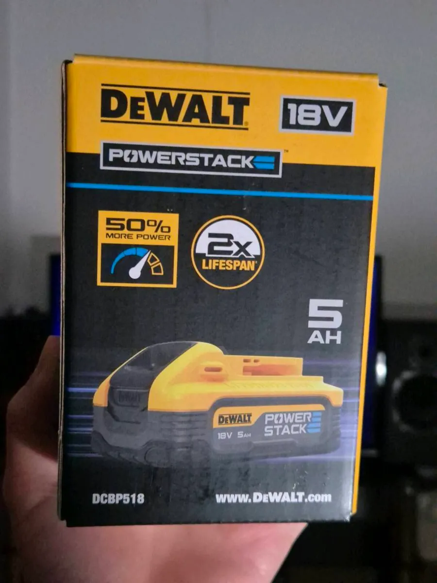 The DEWALT DCBP518 18V, 5Ah POWERSTACK Battery - Image 1