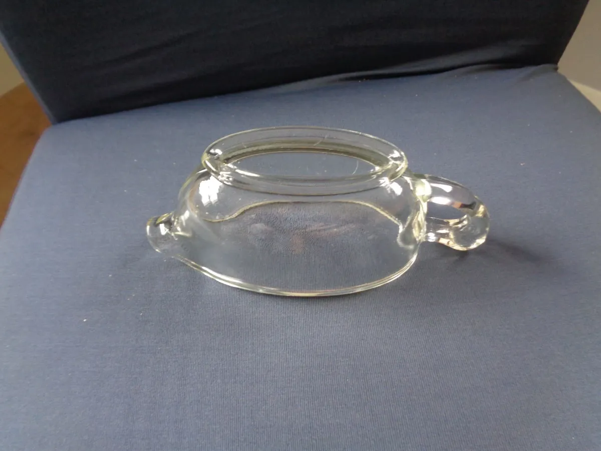 Vintage Glass Pyrex Gravy Bowl for Sale - Image 4