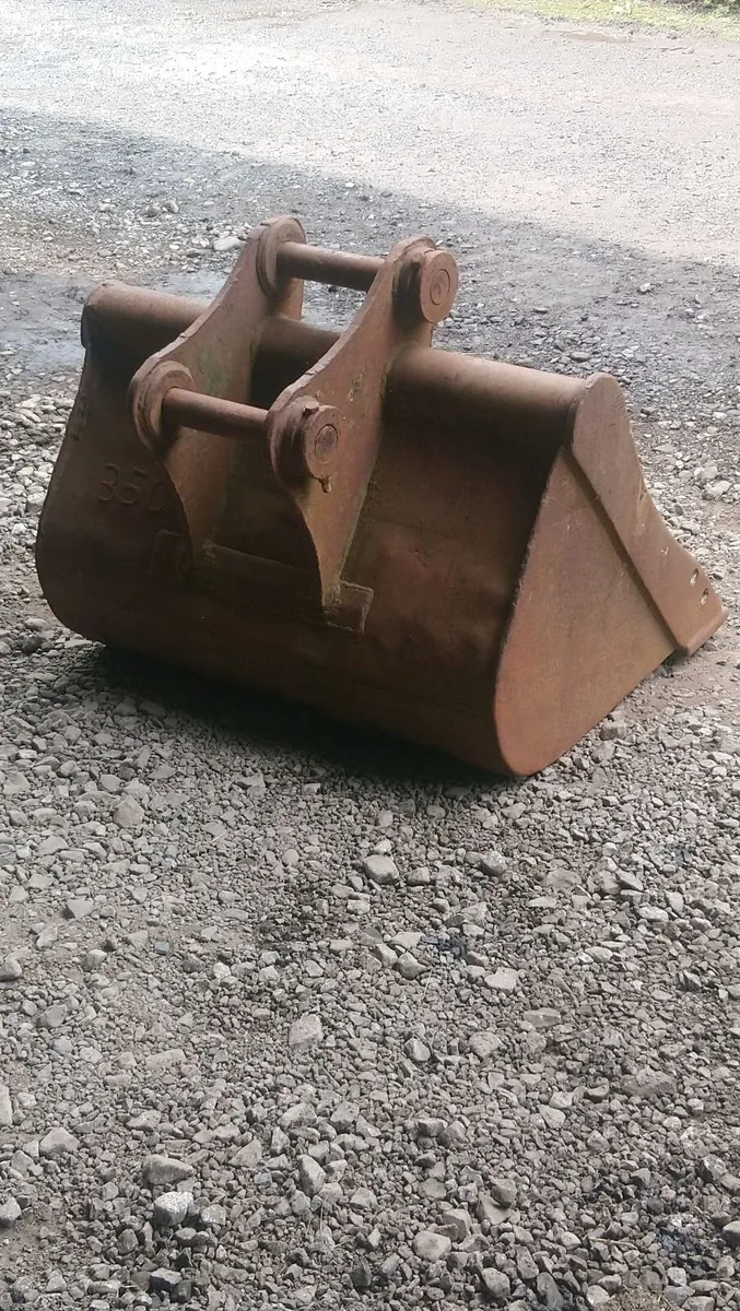 HITACHI ZAXIS FOUNDATION BUCKET ( 50mm pins ) - Image 4