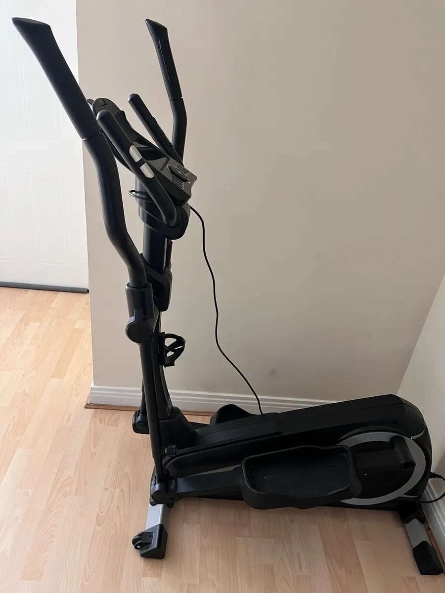 Elliptical Crosstrainer - Image 1
