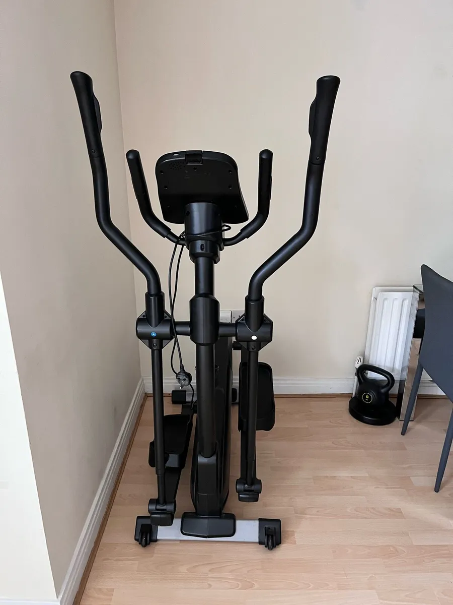 Elliptical Crosstrainer - Image 4