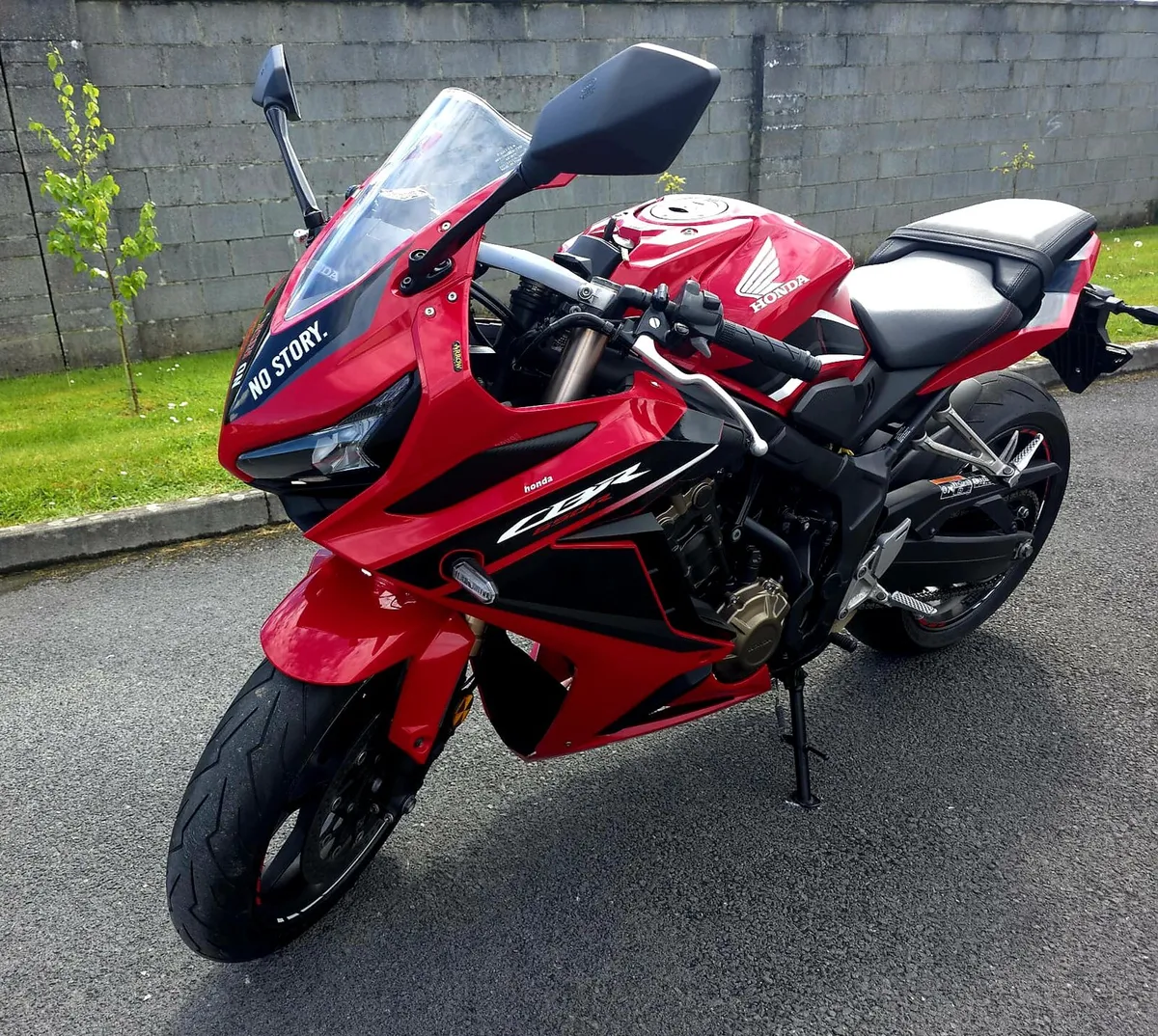 Honda cbr650r - Image 1