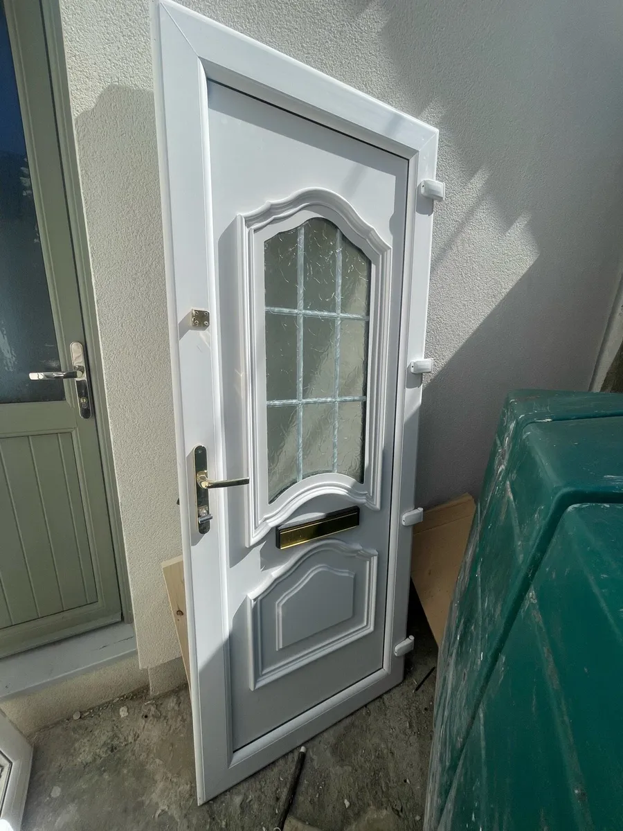 Front door - Image 1