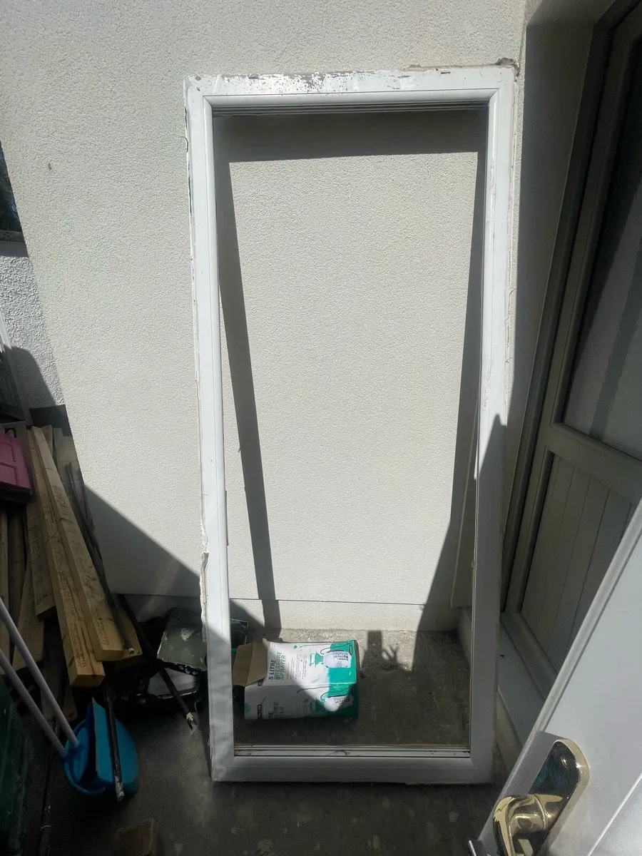 Front door - Image 3