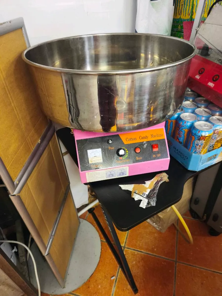 Candy floss machine commercial - Image 3