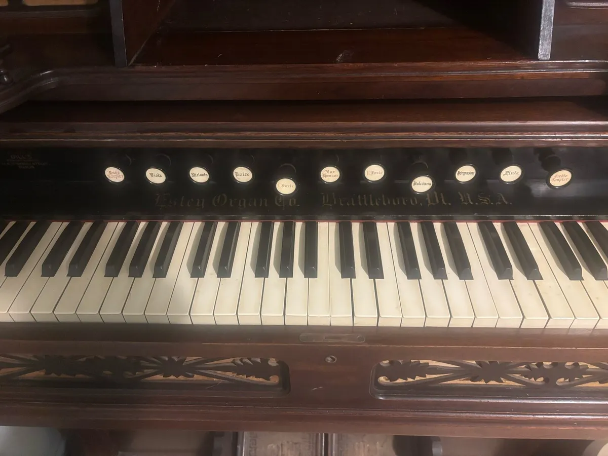 An Antique Reed Organ - Image 2