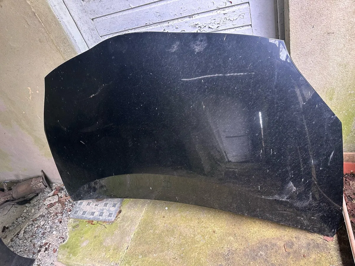 Toyota Prius 2011 black Breaking/Parts - Image 3