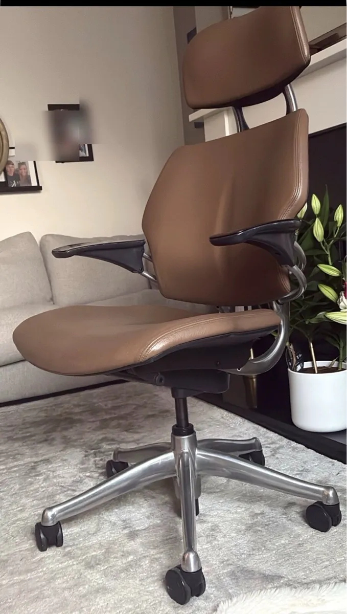 Humanscale Freedom Executive-officeErgon Chair - Image 4