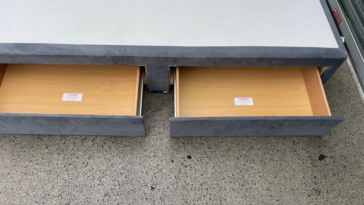 Singe bed with drawers - Image 4