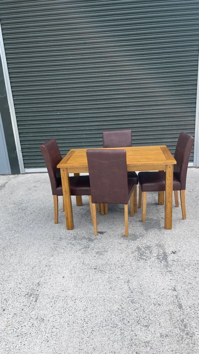 Dinning table with chairs - Image 1