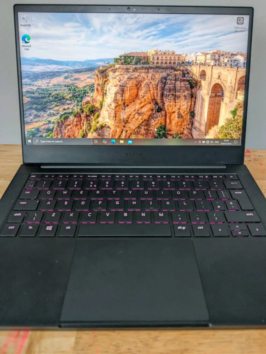 Razer gaming laptop - Image 1