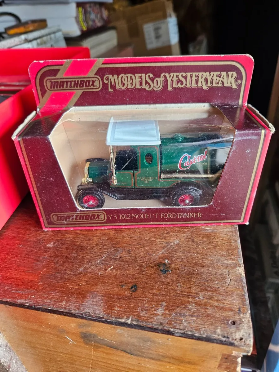 Matchbox Yesteryear Castrol Oil Van